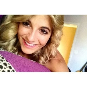 Meet your Posher, Laura